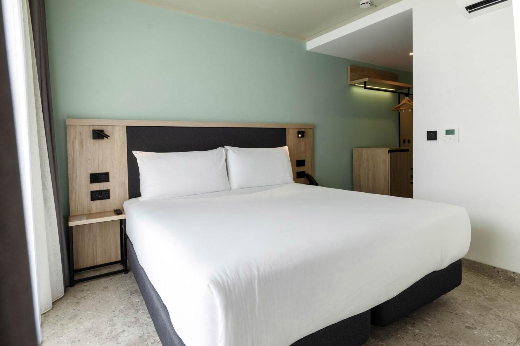 Hotel Levante St Julian'S, Affiliated By Melia Saint Julian's 외부 사진